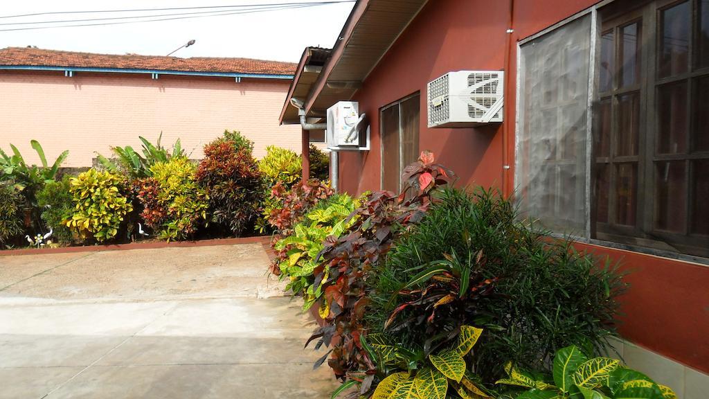 Hotel Residencial Arcoiris Puerto Iguazú Exterior foto