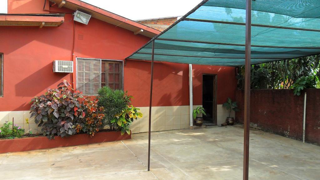 Hotel Residencial Arcoiris Puerto Iguazú Exterior foto
